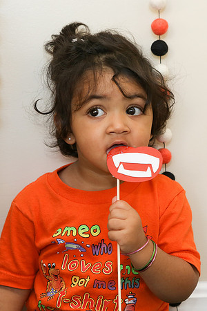 022-halloween-walnut-park-toddler-5717-2