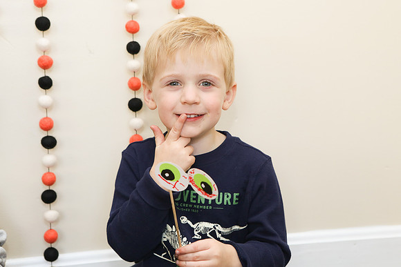 087-halloween-walnut-park-toddler-5951-2
