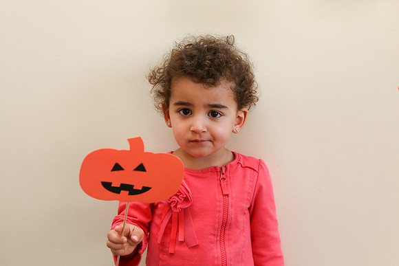 011-halloween-walnut-park-toddler-5673-2