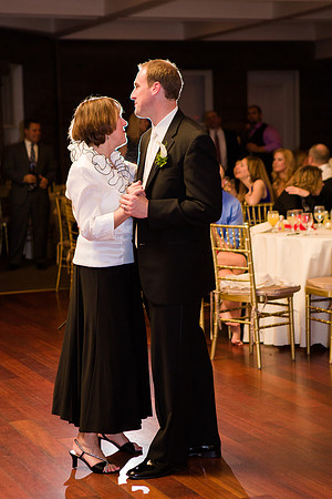 573-ocean-cliff-wedding-newport2474