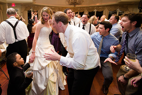 607-ocean-cliff-wedding-newport2602