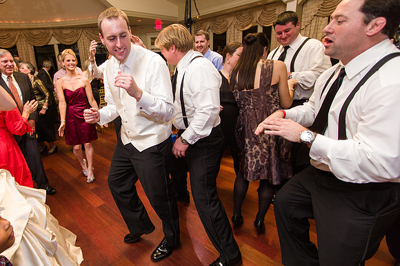 613-ocean-cliff-wedding-newport2612