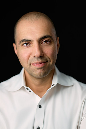 Mo Hamzian14530_(2)-16-Retouched-warmer