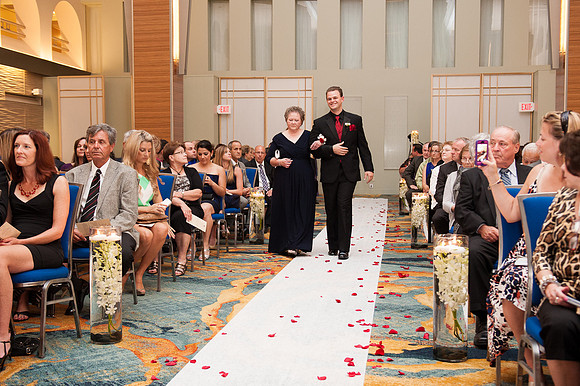 233Boston-Marriott-Long-Wharf-Wedding-Fuccis-Photos1749