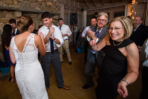 573-Alissa-Jared-vineyard-wedding-9199