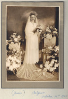 yvonne-1945-wedding-day