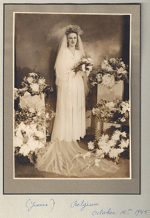 yvonne-1945-wedding-day