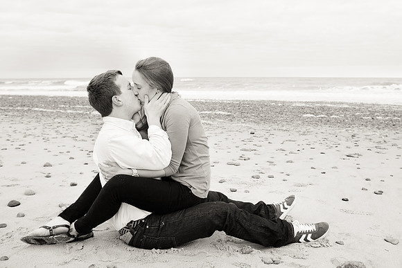 077duxbury-beach-engagement-Fuccis-Photos9120-2
