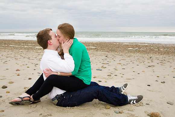 079duxbury-beach-engagement-Fuccis-Photos9122