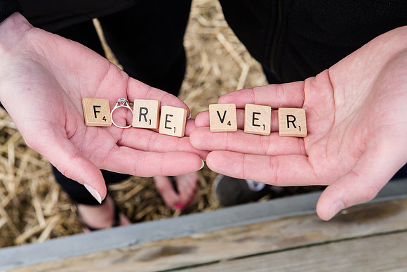 081duxbury-beach-engagement-Fuccis-Photos9139