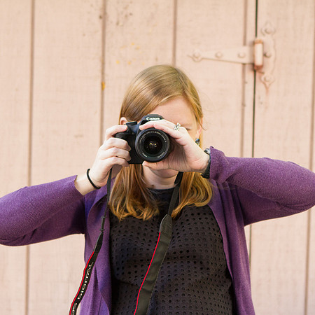 how-to-hold-camera-003-4387