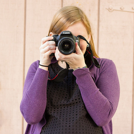 how-to-hold-camera-006-4400