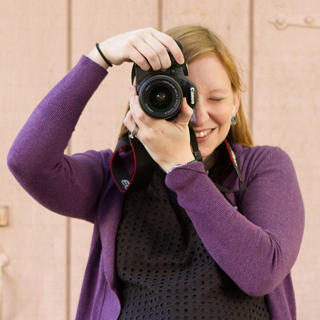 how-to-hold-camera-011-4416