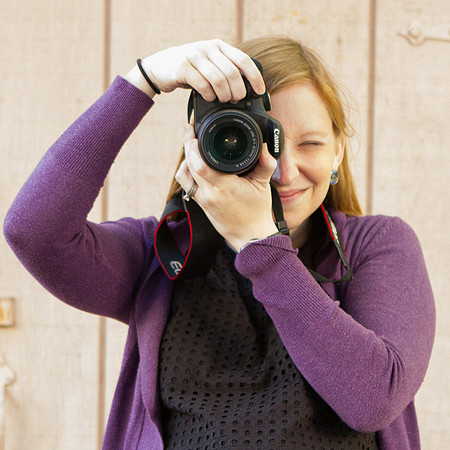 how-to-hold-camera-012-4419