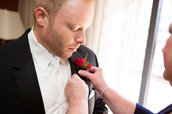040Boston-Marriott-Long-Wharf-Wedding-Fuccis-Photos3125