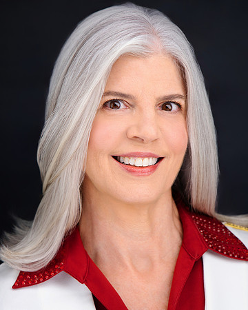 Tracy-Galloway-0359-portrait