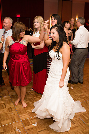733Boston-Marriott-Long-Wharf-Wedding-Fuccis-Photos3718