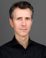 Andrew-Payne-0600-portrait-crop