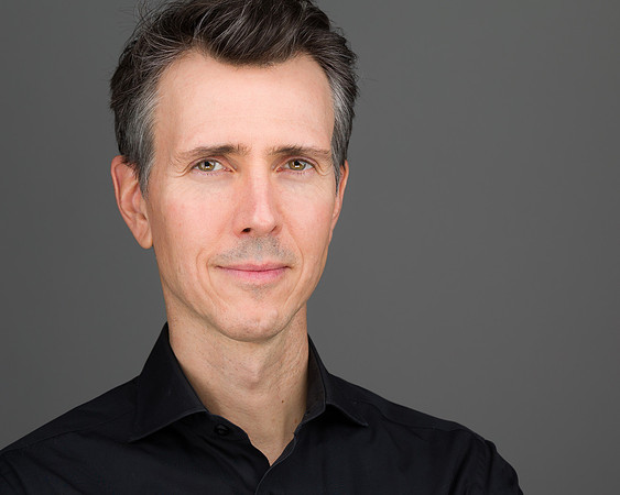 Andrew-Payne-D0600-modern-crop2