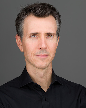 Andrew-Payne-D0600-portrait-crop