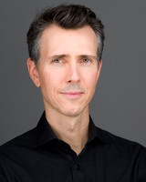 andrew-payne-0600b-portrait-crop
