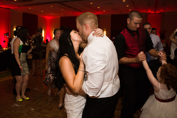 750Boston-Marriott-Long-Wharf-Wedding-Fuccis-Photos3740