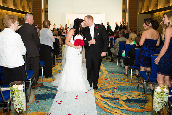 353Boston-Marriott-Long-Wharf-Wedding-Fuccis-Photos0597